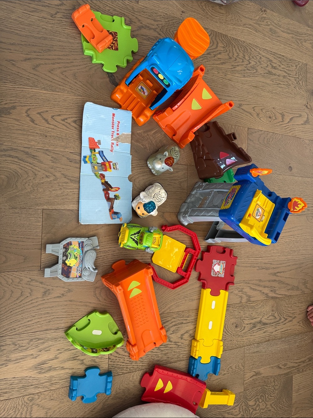 Vtech monster truck rally plus other go go smart wheels